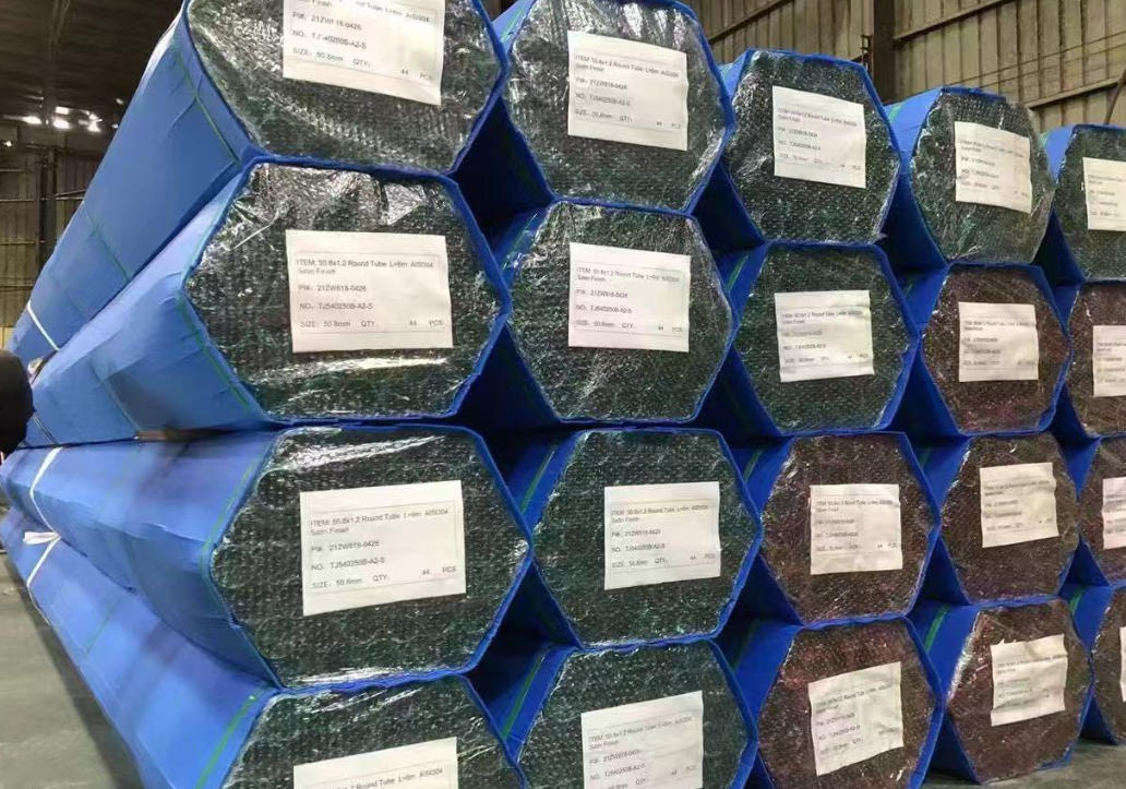 304L Stainless Steel Pipe, plastic packaging 304L Stainless Steel Pipe, plastic packaging